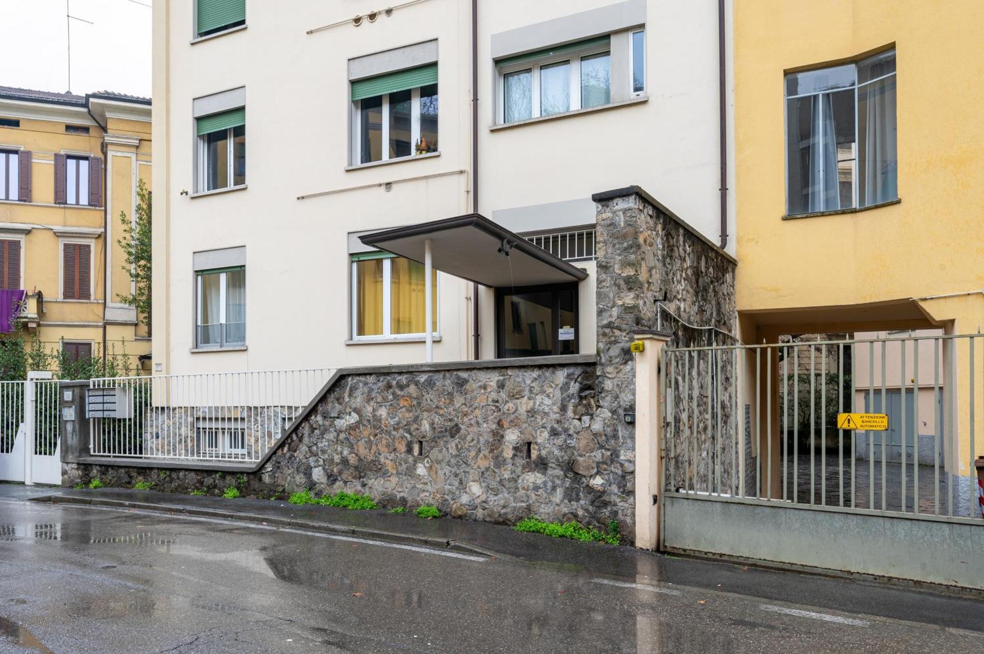 Parma Centro-Stazione Express Apartment Esterno foto